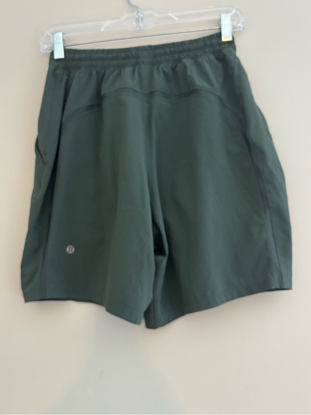 Lululemon Pace Breaker Linerless Short 7" size small in green - Picture 2 of 2